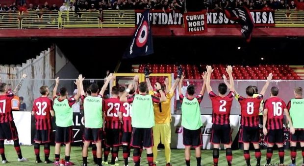 Foggia, 26 tifosi denunciati per le aggressioni di Verona dell'11 maggio