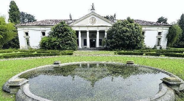 Villa Franchetti, via libera al bando