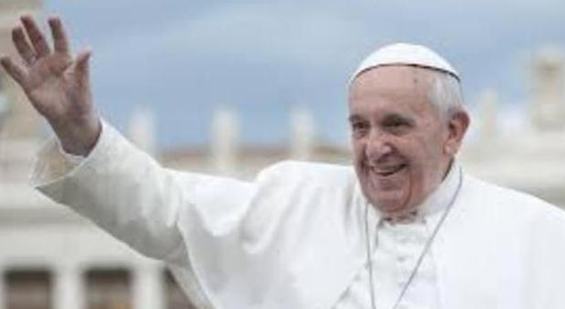 Il Papa all'Angelus: «Non c'è futuro senza pace» Il 14 febbraio le nomine di 15 nuovi cardinali