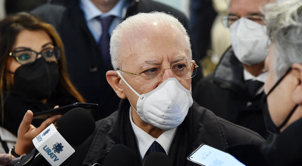 Covid, De Luca annuncia: «In Campania la pandemia è alle spalle. Ma dobbiamo essere responsabili»