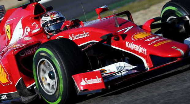 La Ferrari SF15-T di Kimi Raikkonen sulla pista di Barcellona