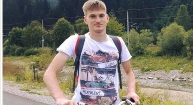 Alex Gerolin scomparso a 22 anni: esce di casa per andare al lavoro, poi sparisce nel nulla