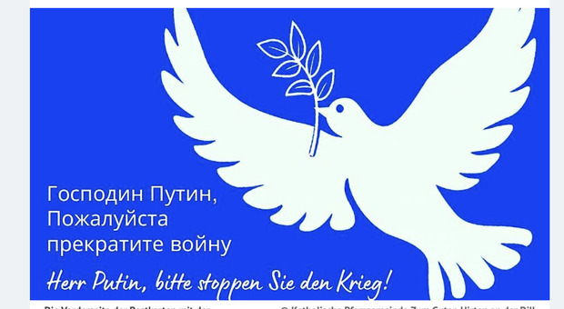 «Mister Putin fermi la guerra»: al Cremlino arrivano 10mila cartoline da una parrocchia in Germania
