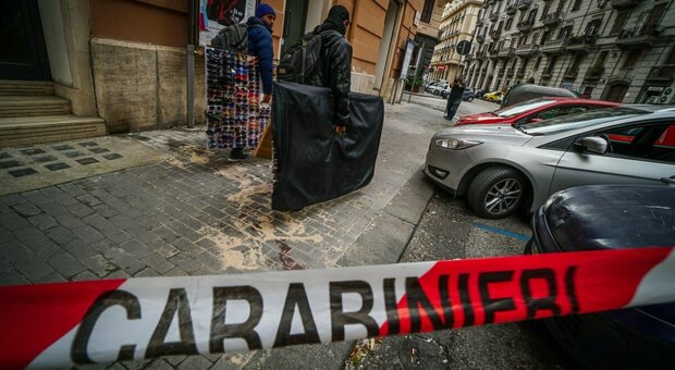 Napoli, 19enne incensurato ucciso in strada a coltellate