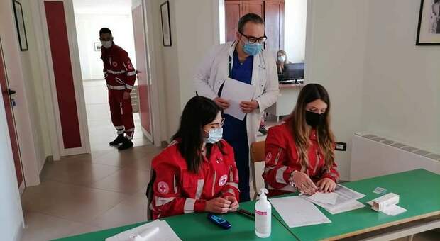 Piccoli hub nel Sele: i vaccini arrivano a Castelnuovo, Santomenna e Laviano