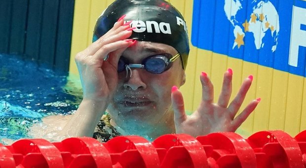 Benedetta Pilato, baby-prodigio del nuoto, oro nei 50 rana agli Europei. Argento a Martina Carraro