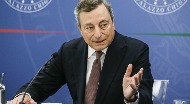 Draghi: «Aiutiamo cittadini e imprese nella trasformazione dell'economia»