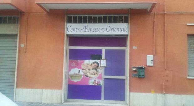 Porto Sant'Elpidio, centro massaggi posto sotto sequestro dalla polizia