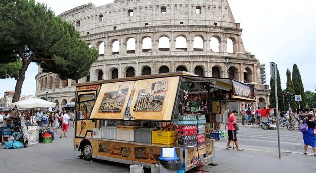 Camion bar a Roma, la Cassazione respinge il ricorso dei Tredicine: legittimo lo sfratto dai monumenti