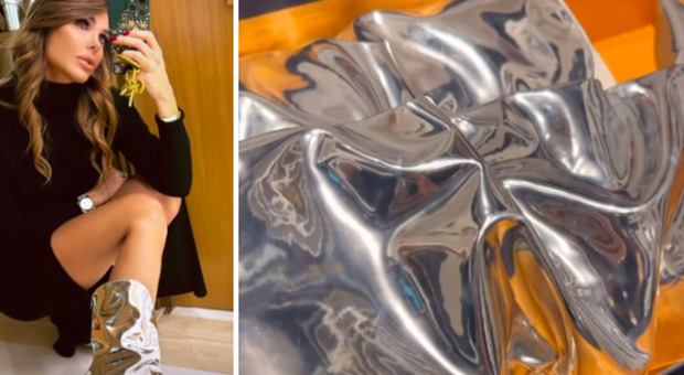Ilary Blasi, il look scintillante non passa inosservato: i suoi stivali metallizzati costano più di 1000 euro