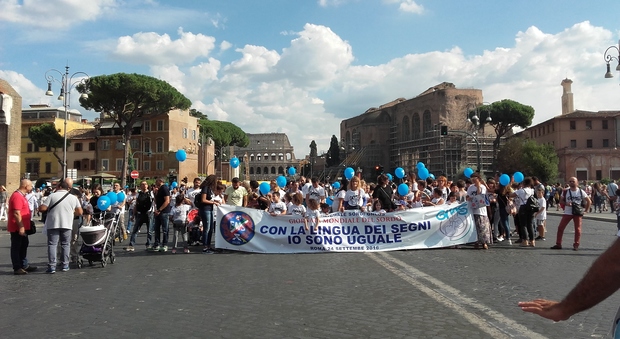 Roma, diecimila in piazza per la Giornata Mondiale del Sordo
