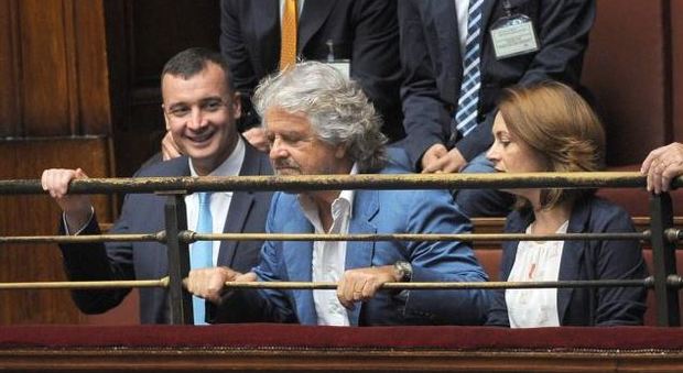 Taglio stipendi dei parlamentari, torna in Commissione la proposta M5S Grillo attacca il Pd