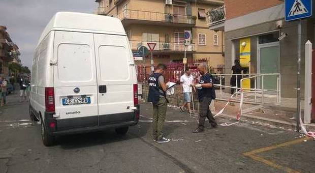 Assalto a un furgone portavalori a Roma