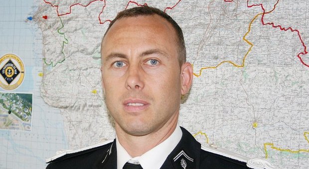 Chi è il gendarme eroe che si è offerto al terrorista: si chiama Arnaud Beltrame, ha 45 anni