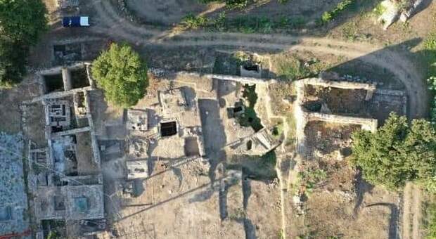 Cuma, riprendono le ricerche archeologiche nella necropoli di Porta Mediana
