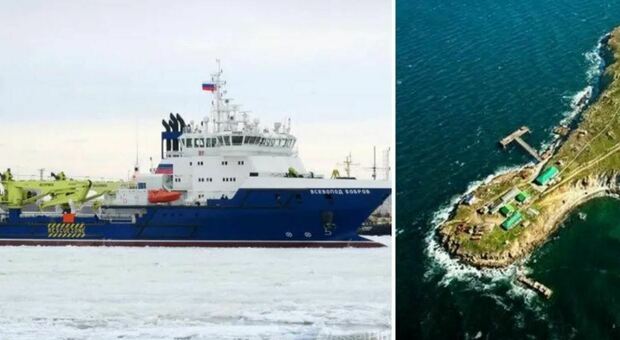 Nave russa Bobrov colpita a largo dell'isola dei Serpenti dalle forze ucraine: in fiamme nel Mar Nero