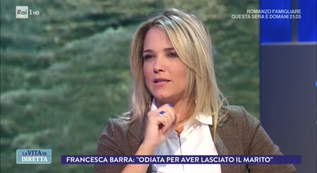 Francesca Barra e gli insulti sui social: "Ecco cosa mi ha detto mio figlio". E si commuove in tv