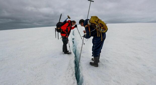 Antartide, a rischio un terzo delle piattaforme di ghiaccio: 4 gradi in più rispetto all'epoca pre industriale