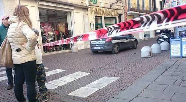 Padova, allarme bomba nella piazza del mercato: era pegno d'amore