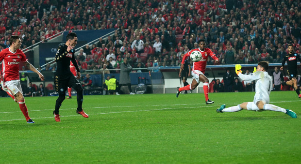 Napoli, notte da Champions: Callejon e Mertens piegano il Benfica