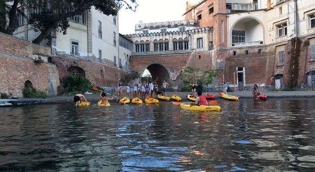 Tutti in Kayak ad ammirare le Ville di Posillipo | Video
