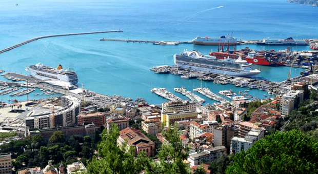 Salerno, sequestrate nel porto oltre 300 tonnellate di rifiuti