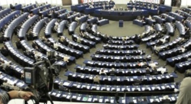 Strasburgo,parlamentari ai raggi X: zero lingue straniere e interessi local