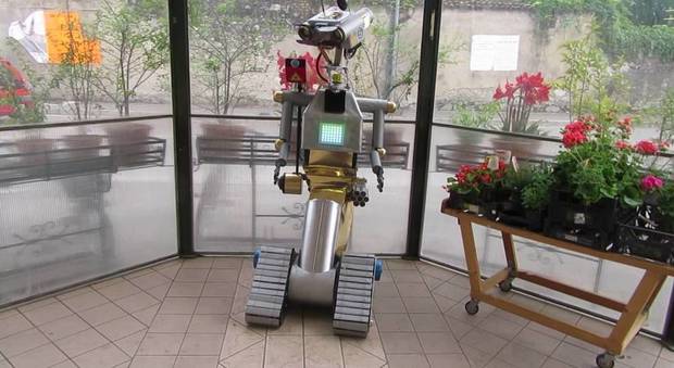 Campagna contro il bullismo: arriva il robot Johnny 5 del film Corto Circuito