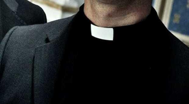 Gravi accuse per l'ex sacerdote