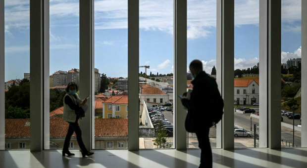 Portogallo, prove di settimana lavorativa di 4 giorni. Gli stipendi non saranno tagliati