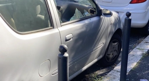 Vetri delle auto spaccati, si teme azione seriale a San Lorenzo dopo l'ennesimo episodio