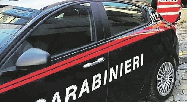 Ancona, party clandestino tra giovanissimi nel garage, ma i vicini chiamano i carabinieri: multe Covid per 5mila euro