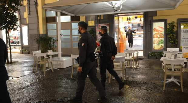 Salerno, la rivolta di baristi e ristoratori: «Ci ha tolto quattro giorni di incassi»