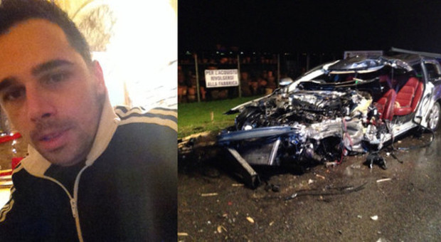 Tommaso Bevilacqua e la sua auto dopo l'incidente