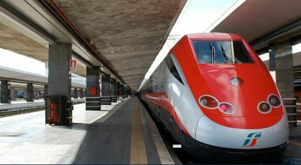 Ritardi per i treni dell'alta velocità, attese fino a 60 minuti sulla Roma-Firenze