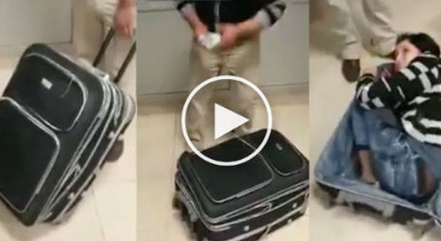 Fermato all'aeroporto con un bagaglio sospetto: dalla valigia spunta una donna -Guarda
