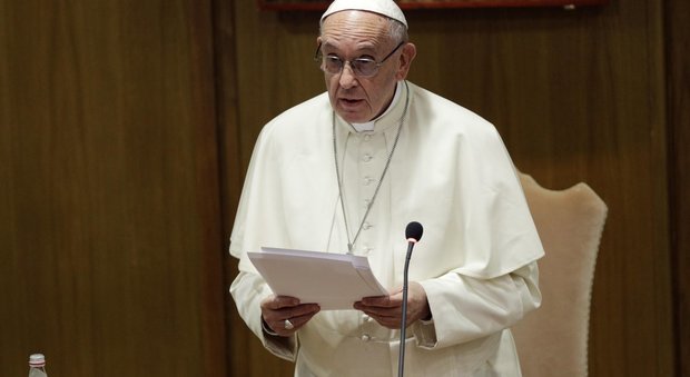 Papa Francesco attiva gli atenei cattolici: «Studiate le migrazioni per combattere la xenofobia»