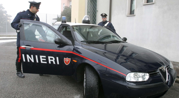 «Maestra inadeguata»: gli alunni restano a casa, carabinieri a scuola