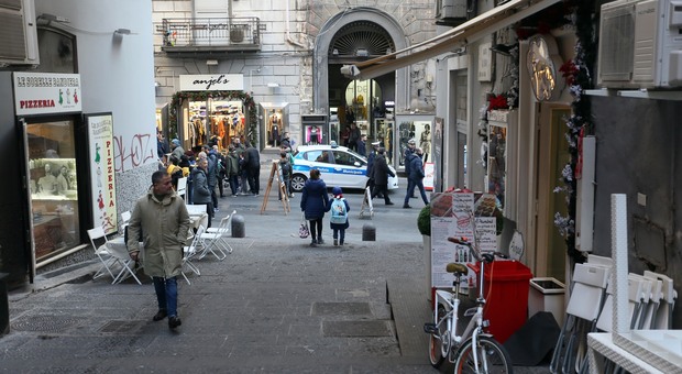 Napoli choc, vive in strada per sfuggire alla violenza del marito