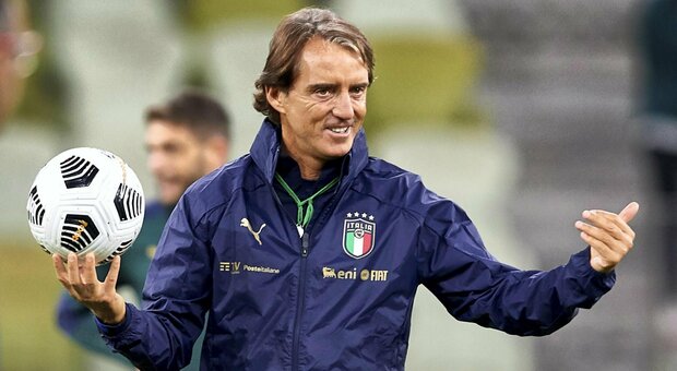 Mancini firma, sarà ct della Nazionale fino al 2026: «Felice per il rinnovo»