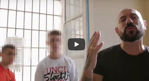 Quel rap della legalità scritto dai ragazzi di Airola con Raiz e Lucariello | Video