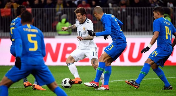 Il Brasile travolge la Russia: 3-0 Pari tra la Germania e la Spagna: 1-1