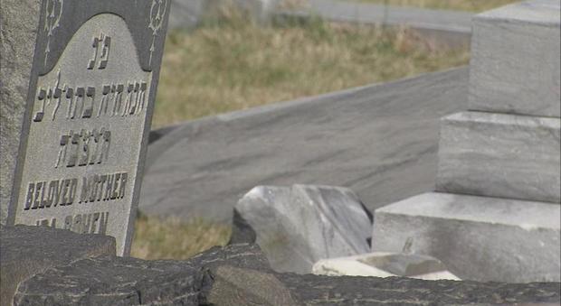 immagine Usa, profanato cimitero ebraico e danneggiate centinaia di tombe