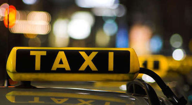 Clandestini in taxi dall'Austria: loro liberi, il tassista multato 7mila euro