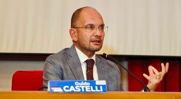 L'assessore regionale Guido Castelli