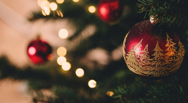 Natale e caro energia, i trucchi per risparmiare sull'illuminazione senza rinunciare all'atmosfera delle feste