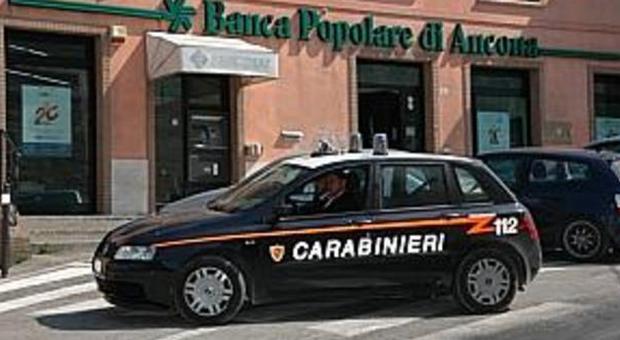 Ladri inseguiti dai carabinieri ​E' caccia aperta ad Acquaviva