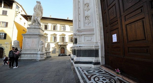 Firenze, Santa Croce riapre dopo la morte del turista. Resta off limits l'area dell'incidente