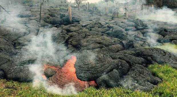 Vulcano erutta alle Hawaii, tutti evacuati: la lava minaccia gli abitanti -Guarda le foto