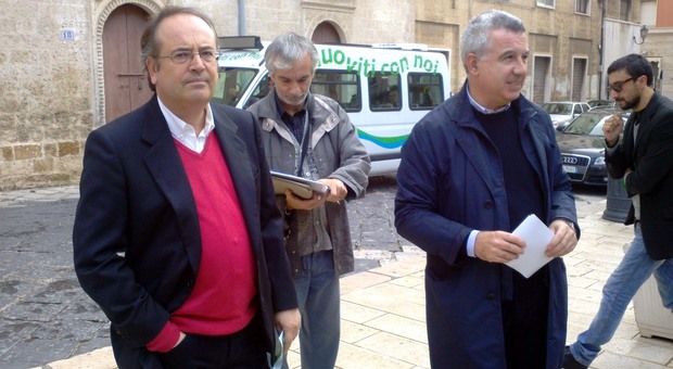 Riccardo Rossi e Roberto Fusco durante l'ultima campagna elettorale che li ha visti contrapposti, nel 2012